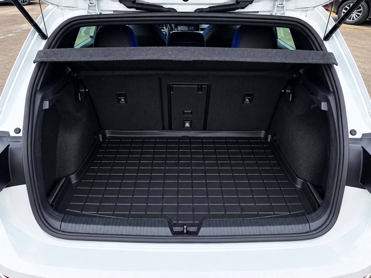 2024 Volkswagen Golf R White Granby - photo #6