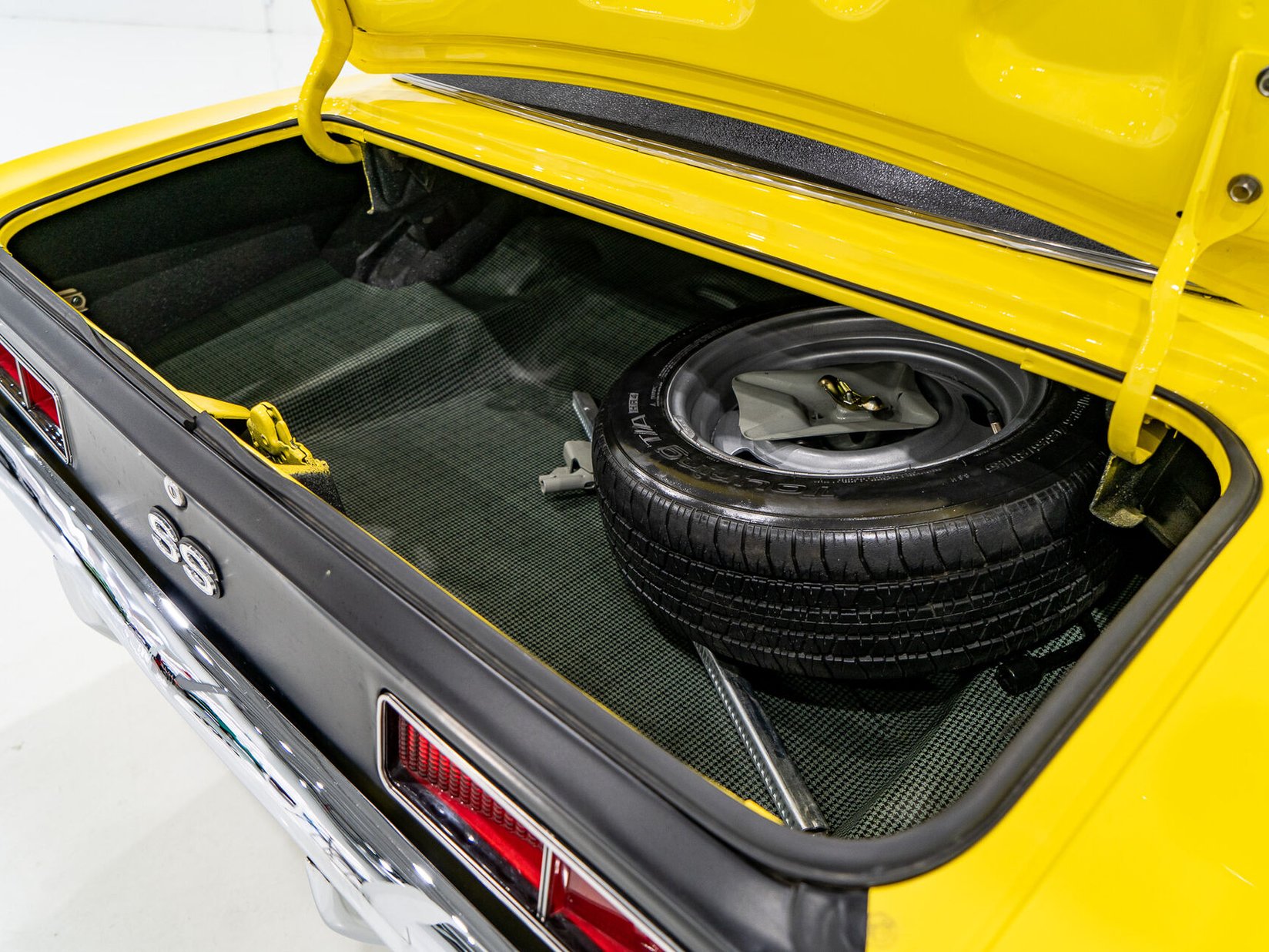 Chevrolet Camaro SS **PRIX EN USD** With factory A/C 1969 Jaune Montréal - photo #73