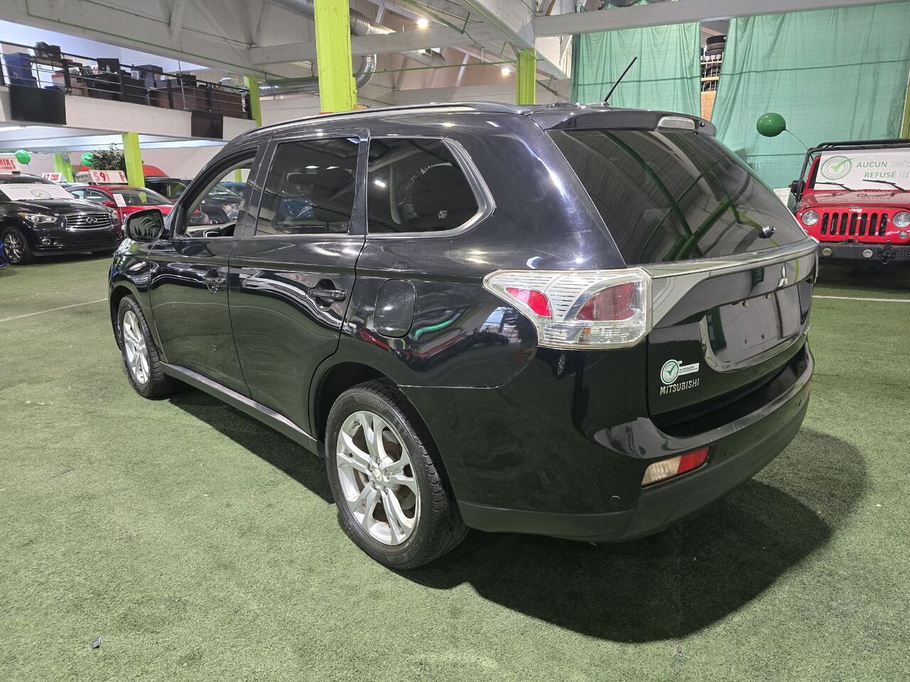 2014 Mitsubishi Outlander Black  - photo #3