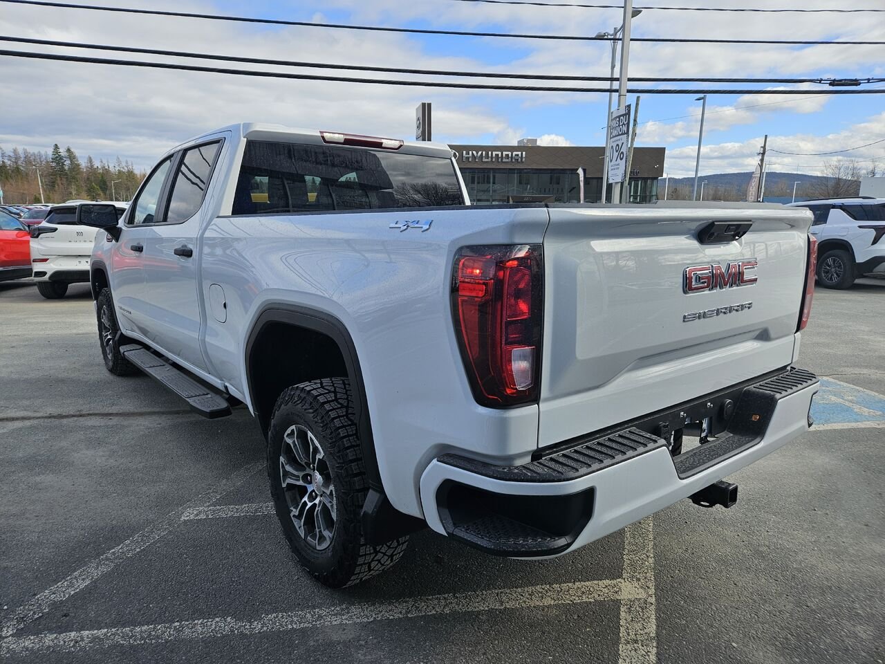 2026 GMC Sierra 1500 Pro cabine multiplace 4RM 157 po Summit White Thetford Mines - photo #3