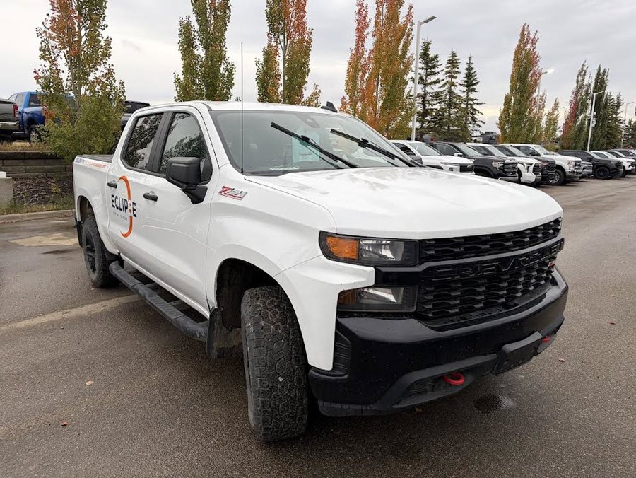 2022 Chevrolet Silverado 1500 LTD Custom Trail Boss 2.7L | Running Boards White