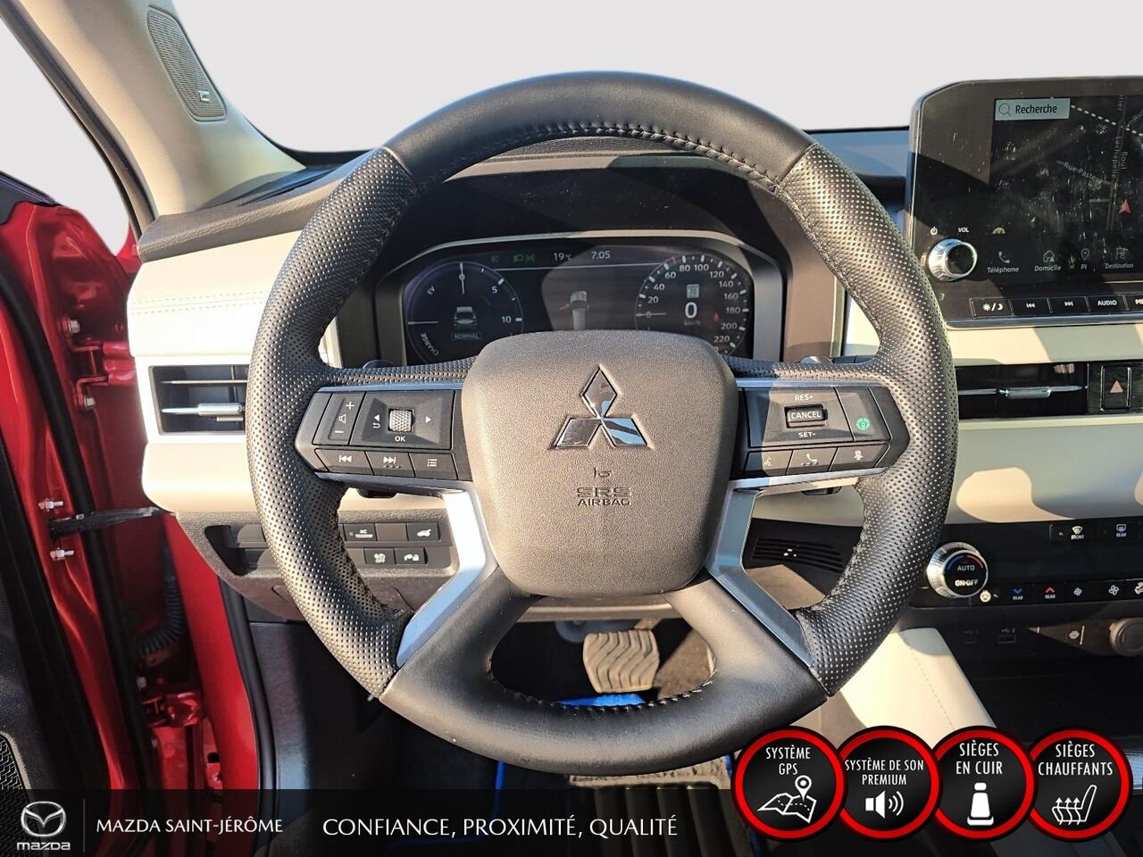 2024 Mitsubishi Outlander Red Ste-Agathe des Monts - photo #13