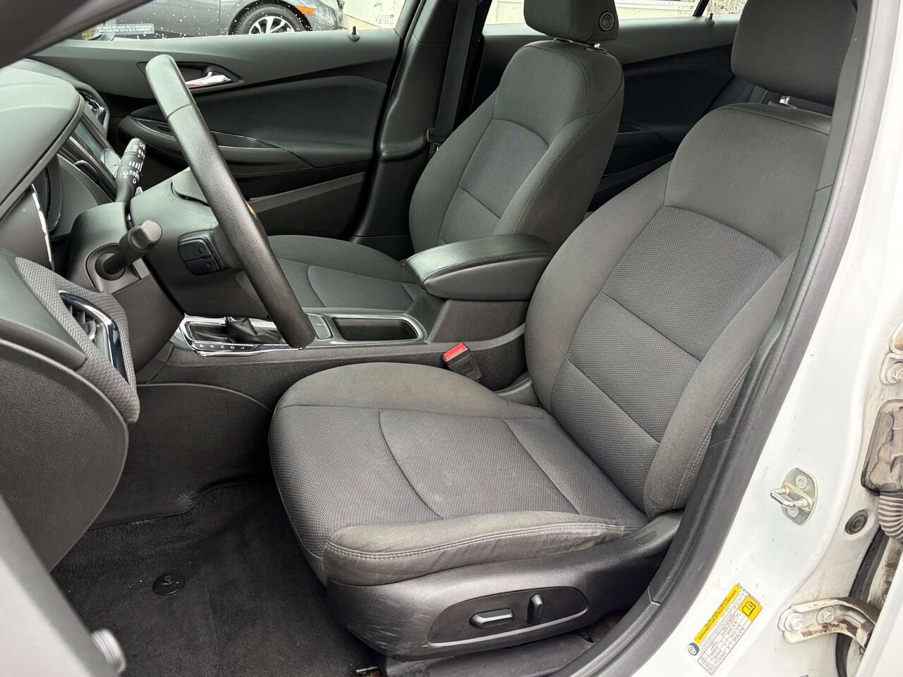 2018 Chevrolet Cruze LT Silver Gatineau - photo #11