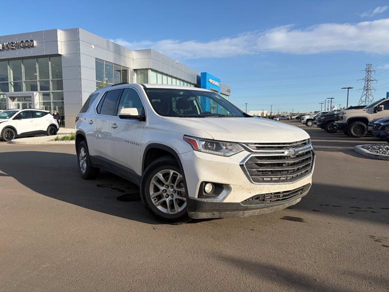 2018 Chevrolet Traverse AWD 4dr LT Cloth w/1LT White Sherwood Park - photo #1