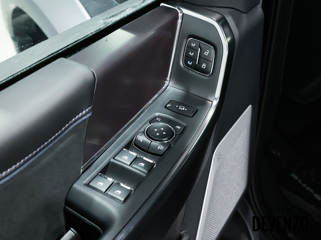 2026 Ford Super Duty F-450 DRW Grey Saint-Eustache - photo #14