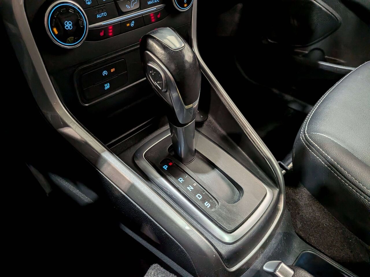 2018 Ford EcoSport Titanium 4WD Black Val-David - photo #27
