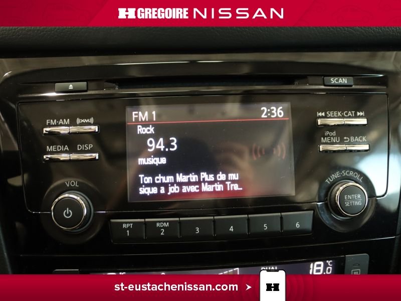 2017 Nissan Qashqai Red Saint-Eustache - photo #29