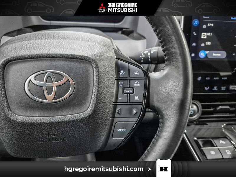 2023 Toyota BZ4X Grey Laval - photo #22