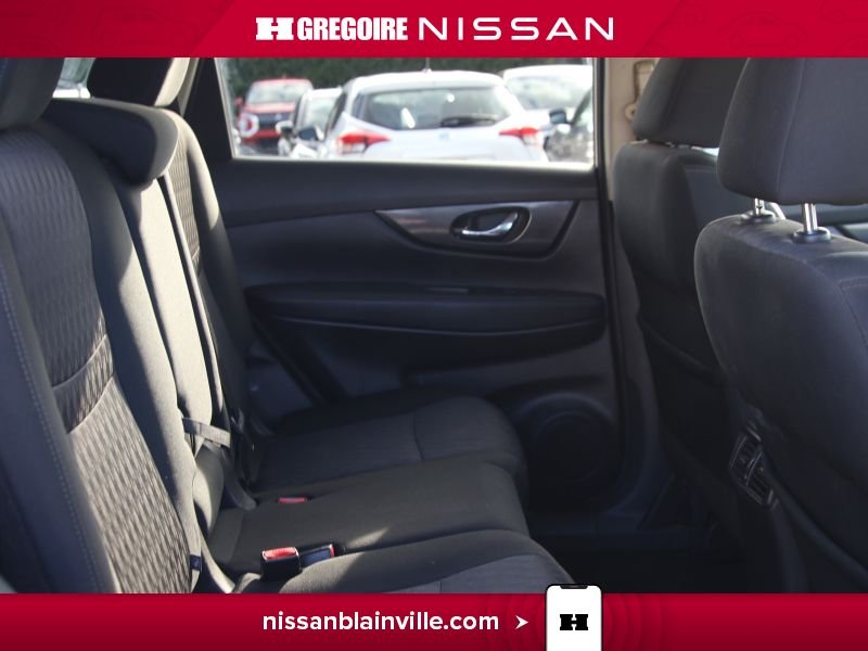 Nissan Rogue 2020 Blanc Laval - photo #12