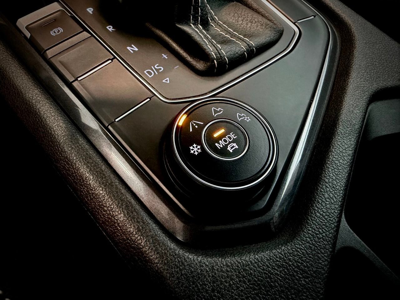 2021 Volkswagen Tiguan White Notre-Dame-des-Prairies - photo #30