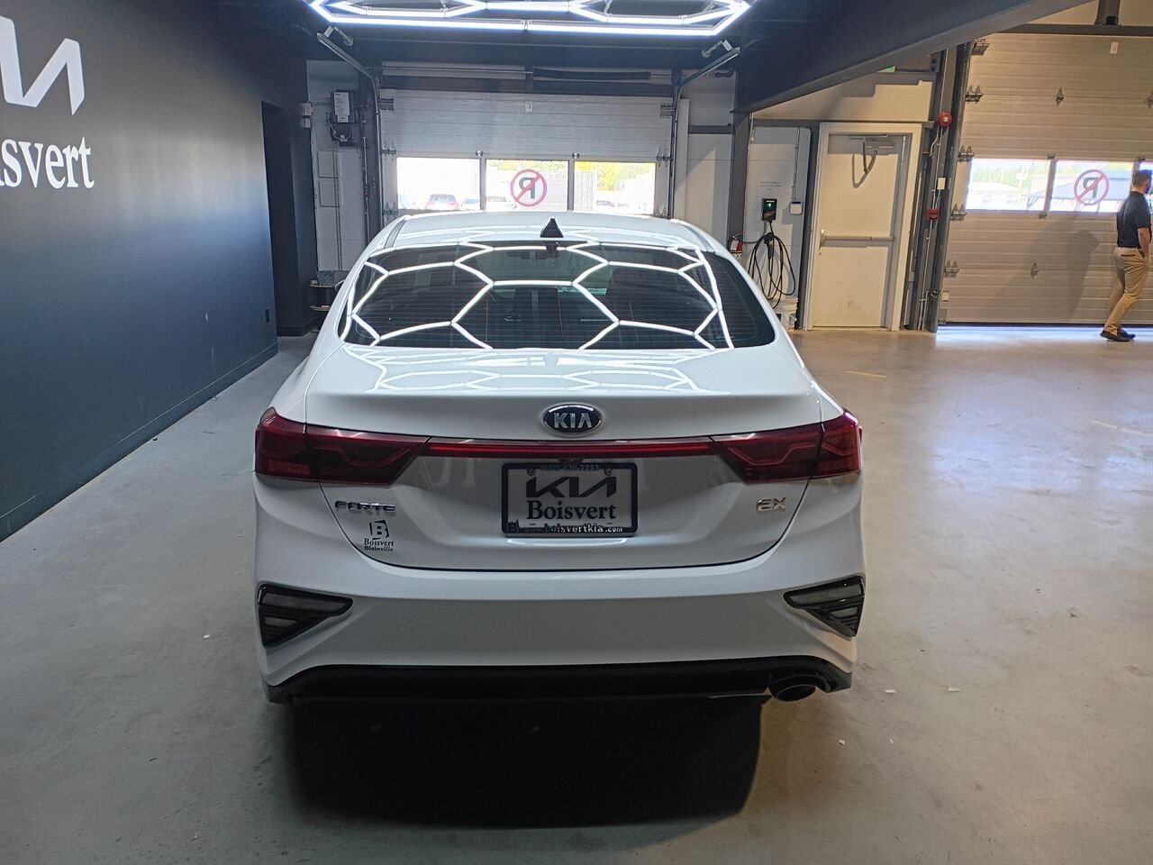 2021 Kia Forte White Blainville - photo #9