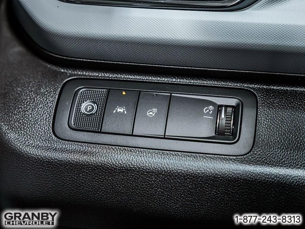 Chevrolet Bolt RS 4 portes TA | 27-0186 2027 BLANC SOMMET Granby - photo #17