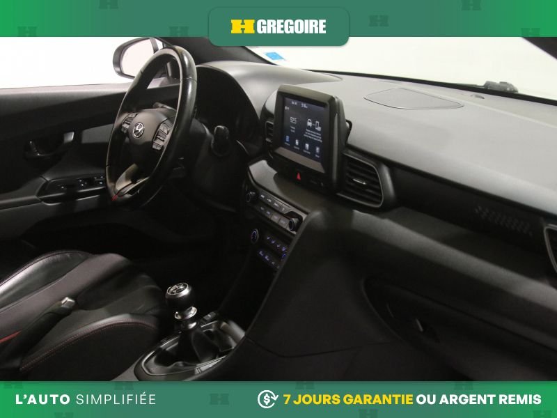 2019 Hyundai Veloster White Blainville - photo #30