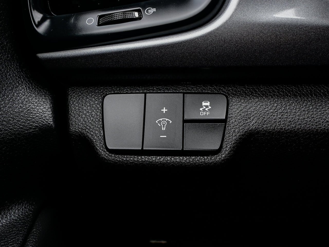 2023 Kia Rio 5-door LX+ IVT Blue Sherwood Park - photo #18