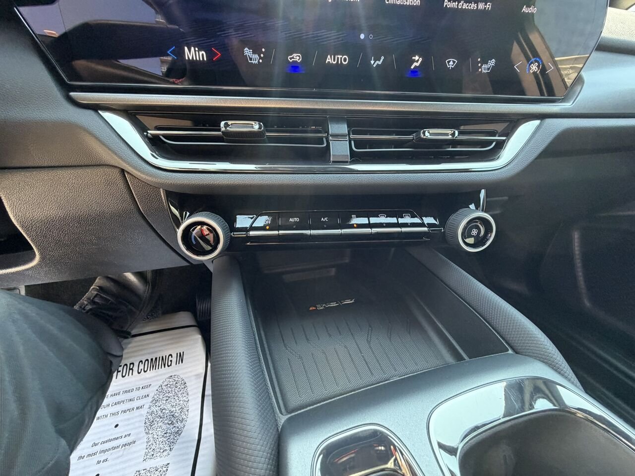 Chevrolet Equinox EV RS AWD TOIT PANORAMIQUE 2026 Noir Laval - photo #24