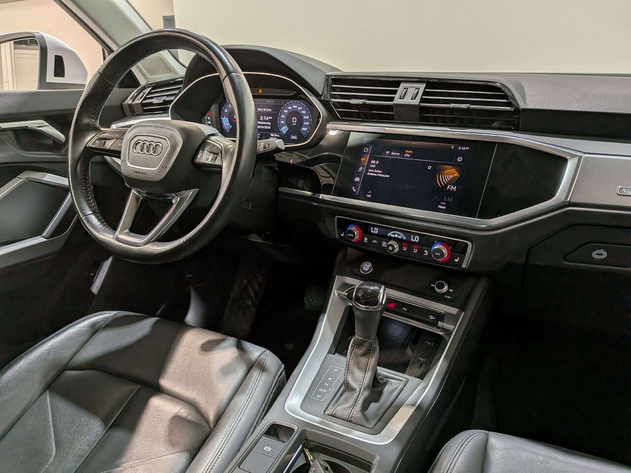 2020 Audi Q3 Progressiv 45 TFSI quattro White Val-David - photo #19
