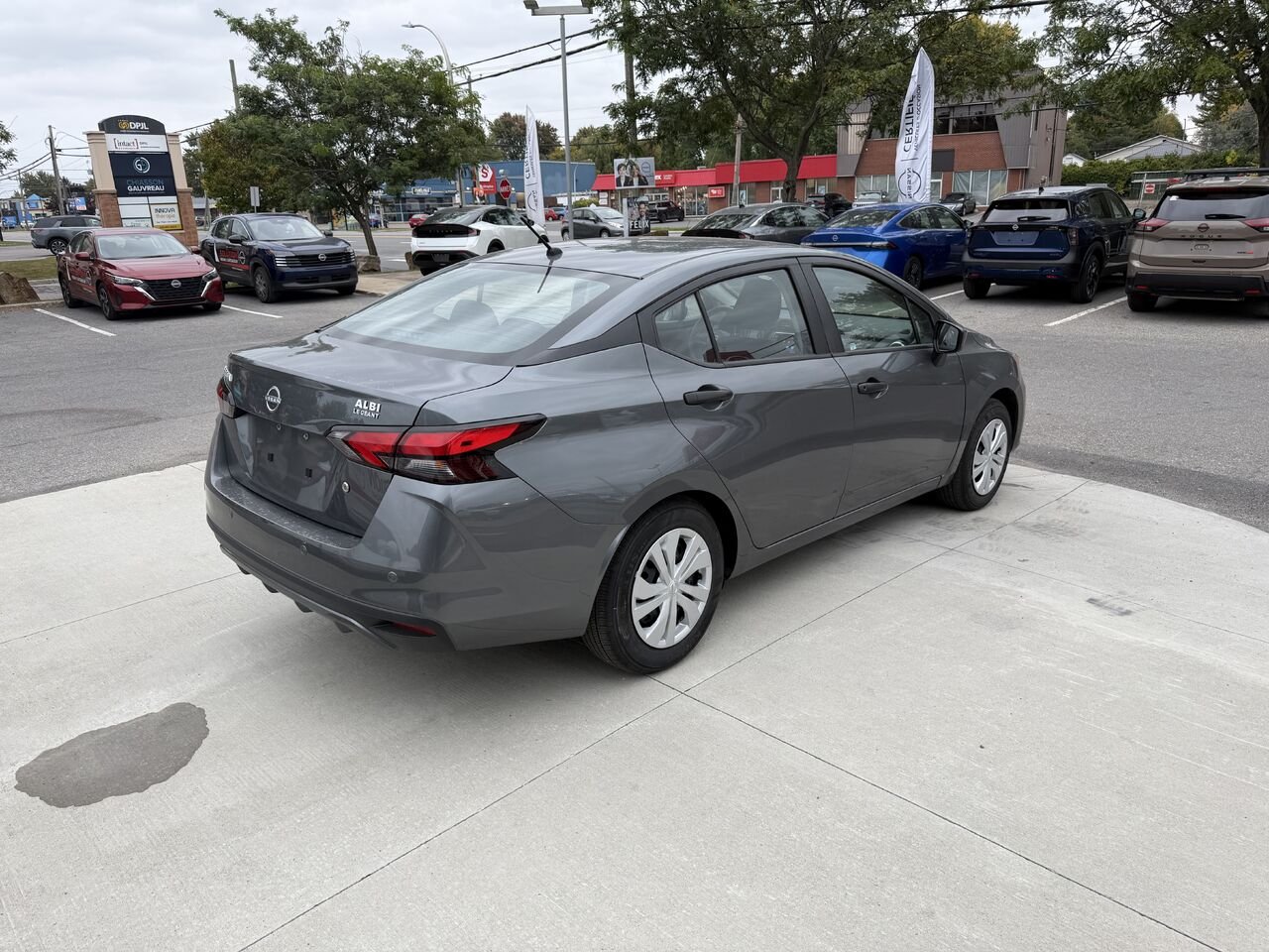 2025 Nissan Versa S CVT Grey Châteauguay - photo #6