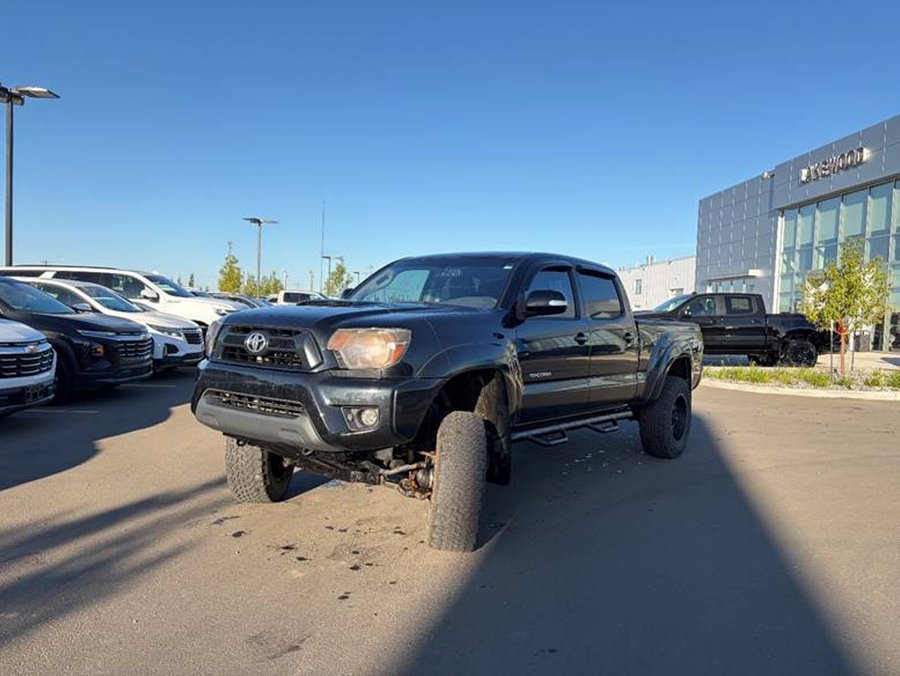 2015 Toyota Tacoma TRD Sport V6 4.0L | 18in LRG Wheels Black