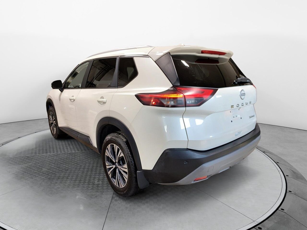 Nissan Rogue Sv 2023 Blanc Baie-Comeau - photo #3