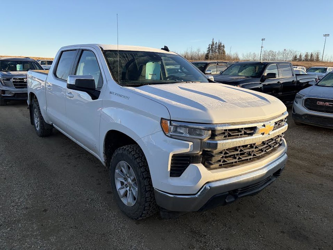 2024 Chevrolet Silverado 1500 4WD Crew Cab 147 LT White Sherwood Park - photo #1