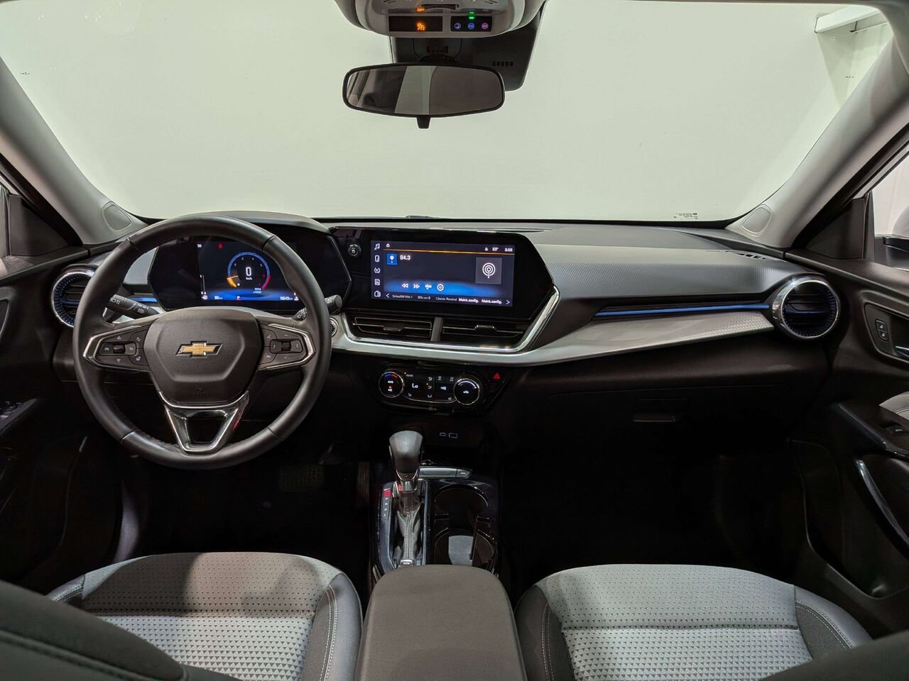 2025 Chevrolet Trax FWD 4dr LT White Val-David - photo #12
