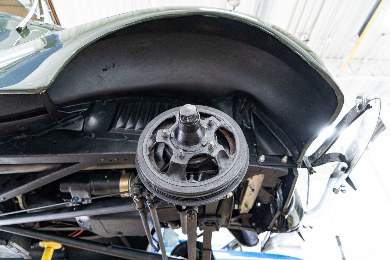 Ford Model 48 Phaeton PRIX EN USD | Beautifully presented in original condition 1936 Vert Montréal - photo #102