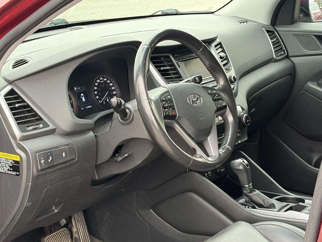 2017 Hyundai TUCSON SE Red Gatineau - photo #10