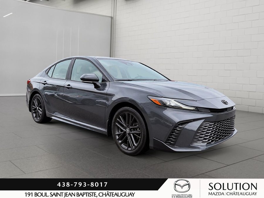 2025 Toyota Camry SE groupe Amélioré Grey