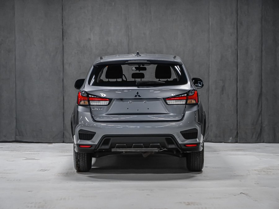 2025 Mitsubishi RVR ES Grey