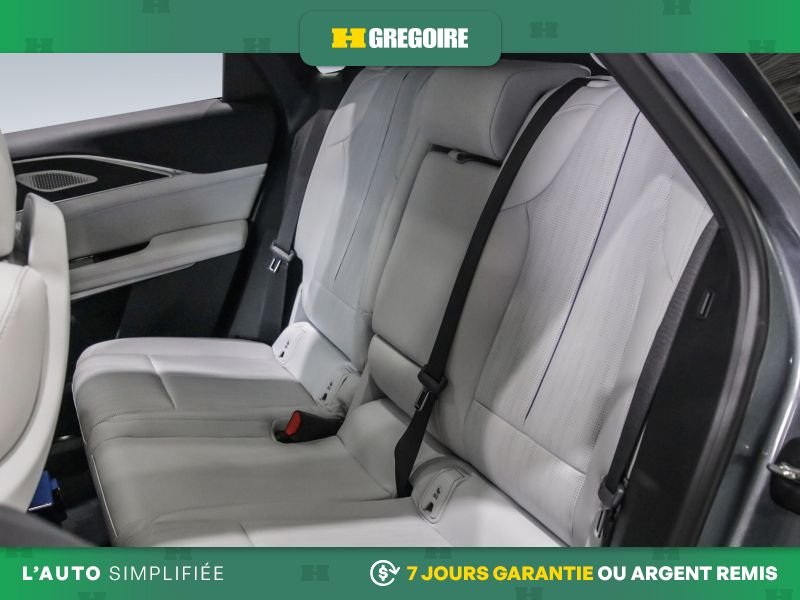 Cadillac LYRIQ 821132 | RWD Luxury AUTO A/C MAGS CUIR NAV CAM RECUL BLUETO 2023 Noir Laval - photo #24