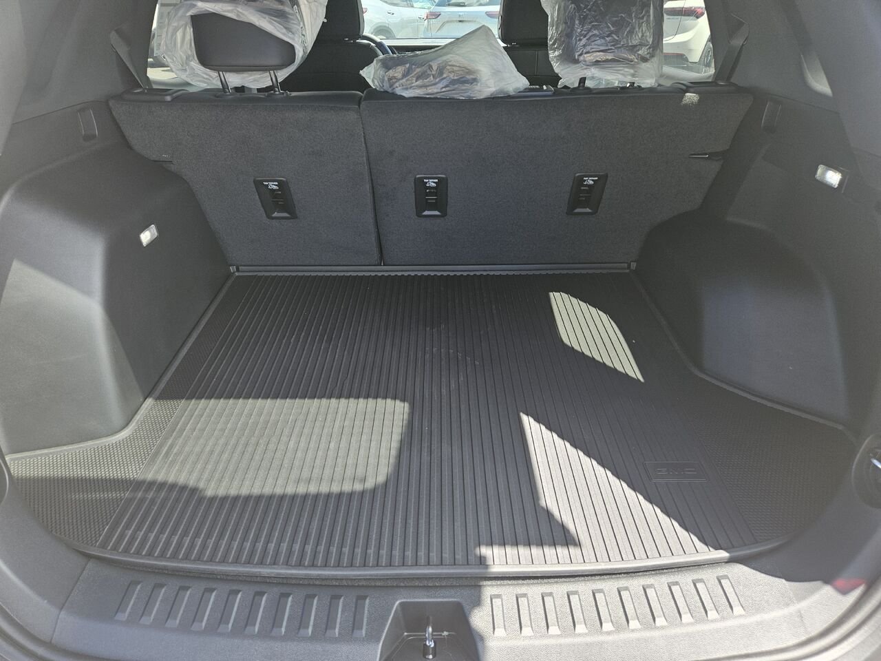 GMC Terrain Élévation 4 portes TI 2027 Argent métallisé Thetford Mines - photo #15