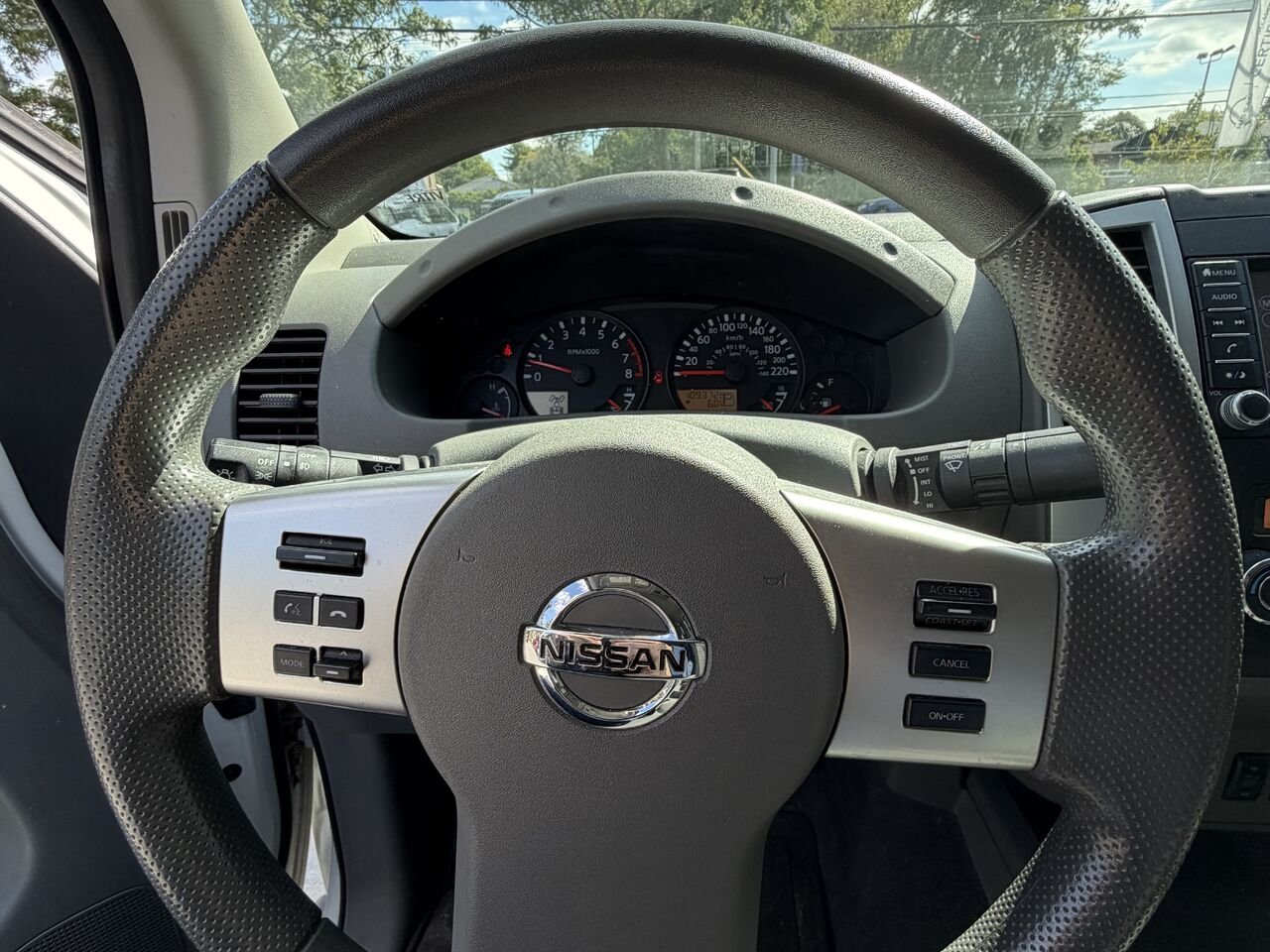 Nissan Frontier SV Édition minuit cabine multiplace 4x4 caisse longue BA 2019 Blanc Châteauguay - photo #12
