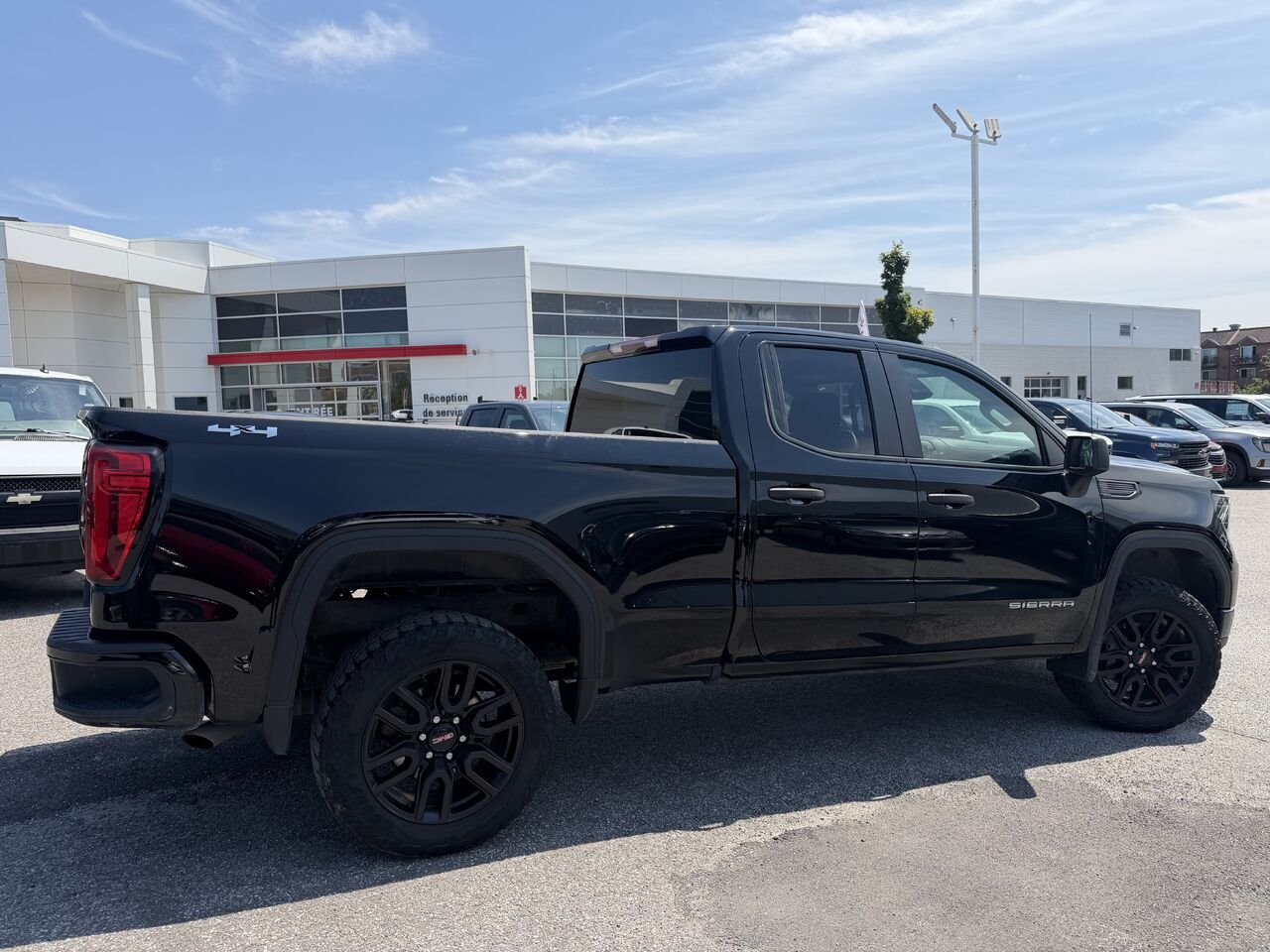 GMC SIERRA K1500 Pro cabine double 4RM 147 po 2023 Noir Gatineau - photo #15