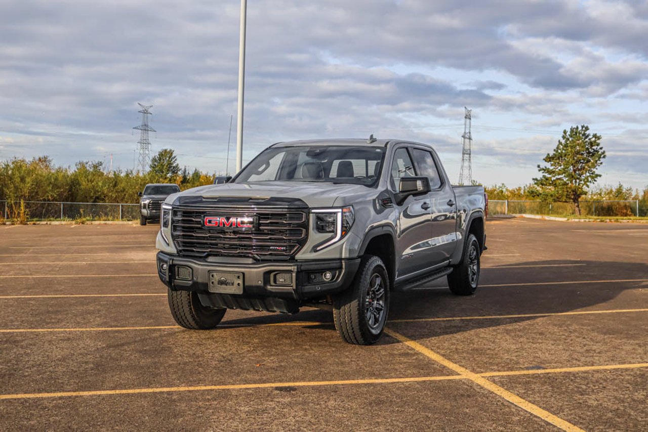 2024 GMC Sierra 1500 4WD Crew Cab 147 AT4X Grey Sherwood Park - photo #3