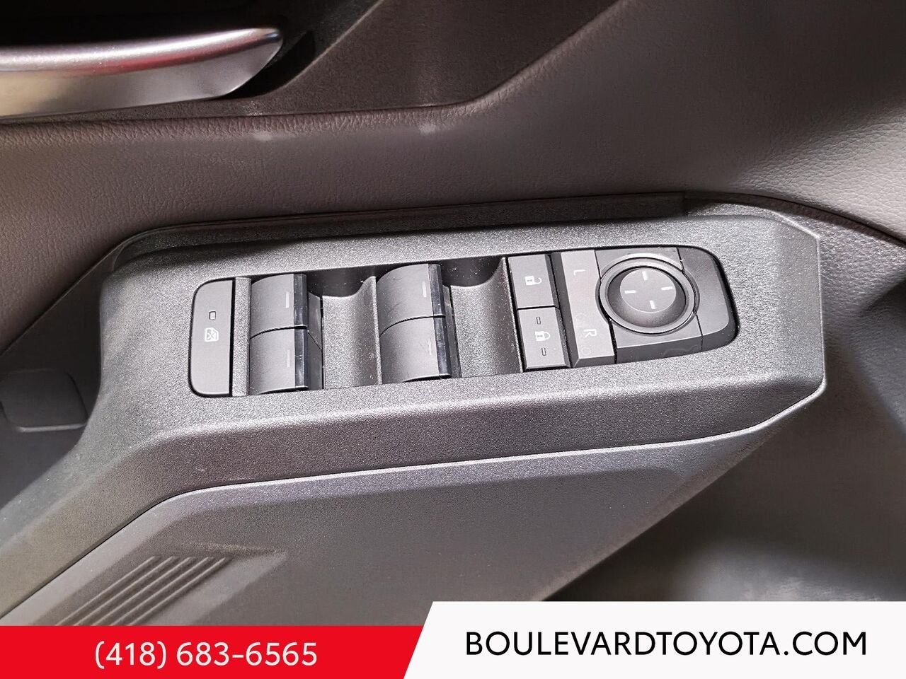 2026 Toyota RAV4 PRIME 550016-45 | SE PHEV, AWD Brown Québec - photo #7