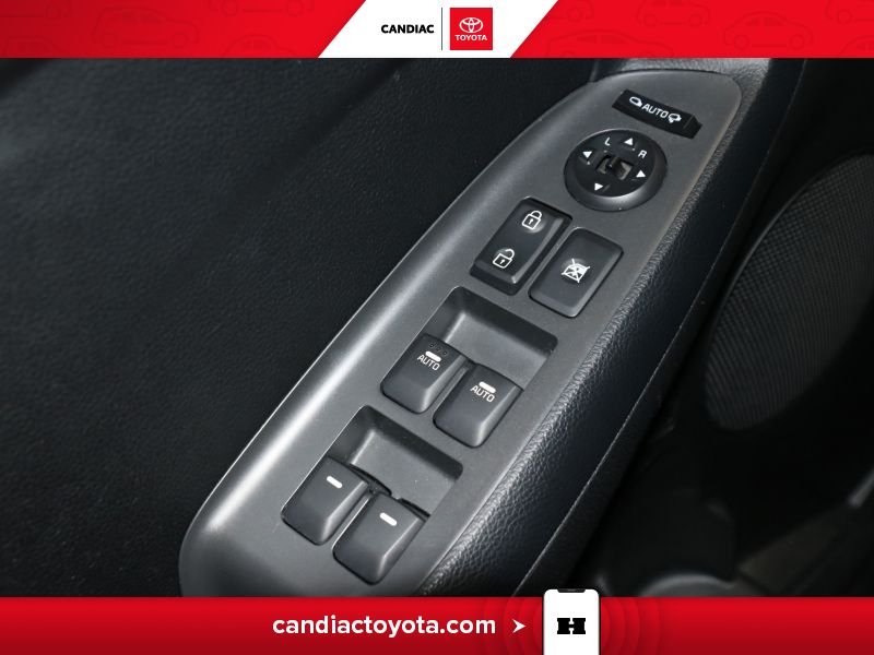 2017 Kia Forte White Blainville - photo #24