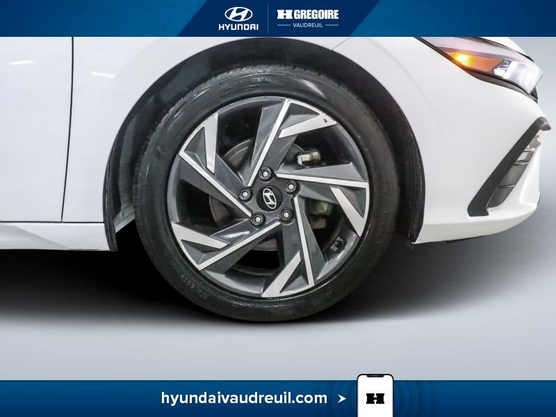 Hyundai Elantra 2025 Blanc Laval - photo #33
