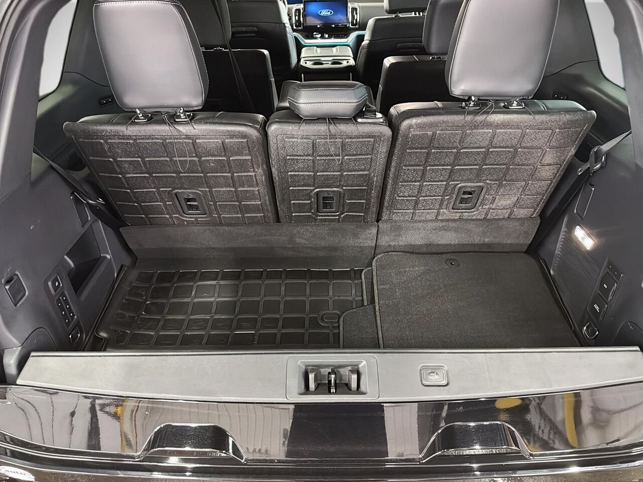 2025 Ford Expedition Platinum 4x4 Black Saint-Hyacinthe - photo #5
