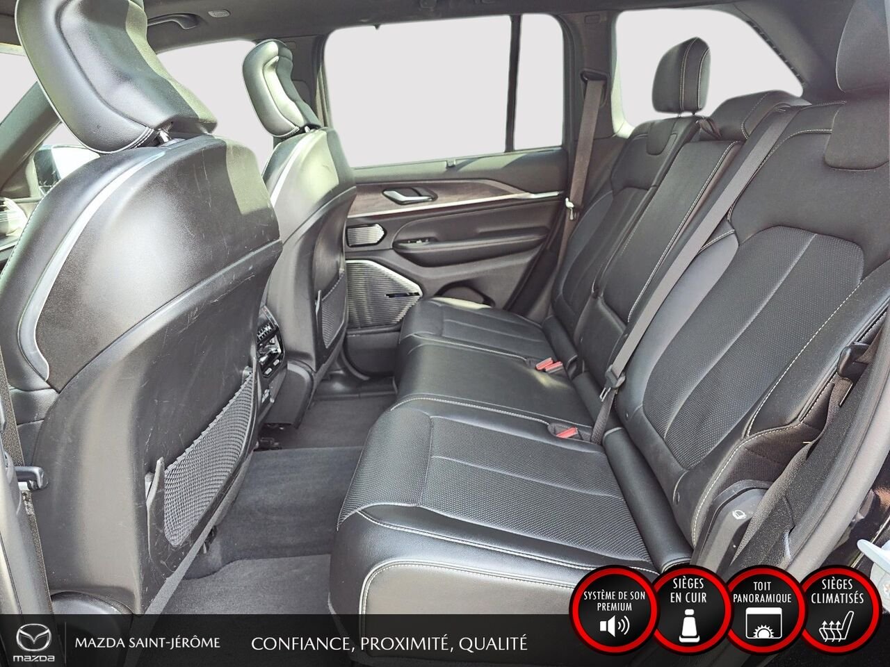 Jeep Grand Cherokee Overland | CUIR NAPPA | TOIT COMMANDVIEW 2 RANGÉES | SIÈGES VENTILÉS | 4X4 2023 Noir Saint-Jérôme - photo #21