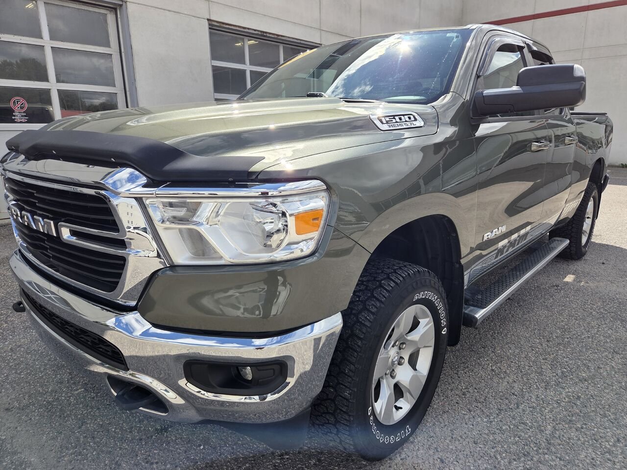 2021 RAM 1500 BIGHORN Green Mont-Laurier - photo #0