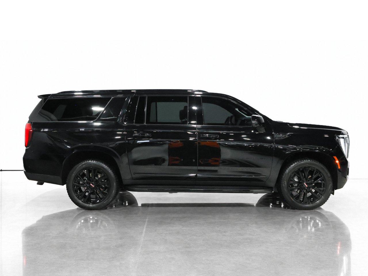GMC Yukon XL 2025 Noir Saint-Eustache - photo #1