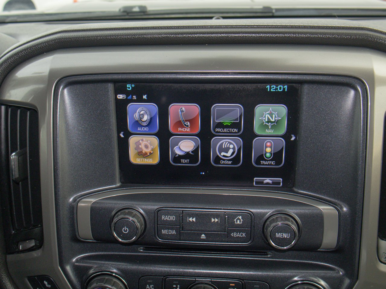 2018 Chevrolet Silverado 2500HD 4WD Crew Cab 153 High Country Havana Metallic Sherwood Park - photo #28