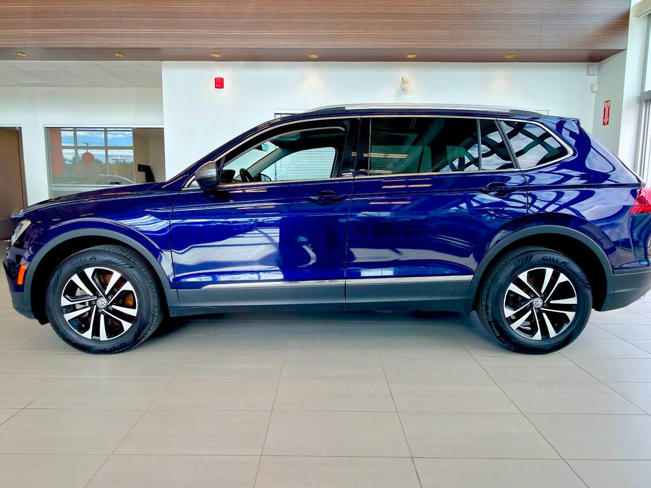 2021 Volkswagen Tiguan Notre-Dame-des-Prairies - photo #8