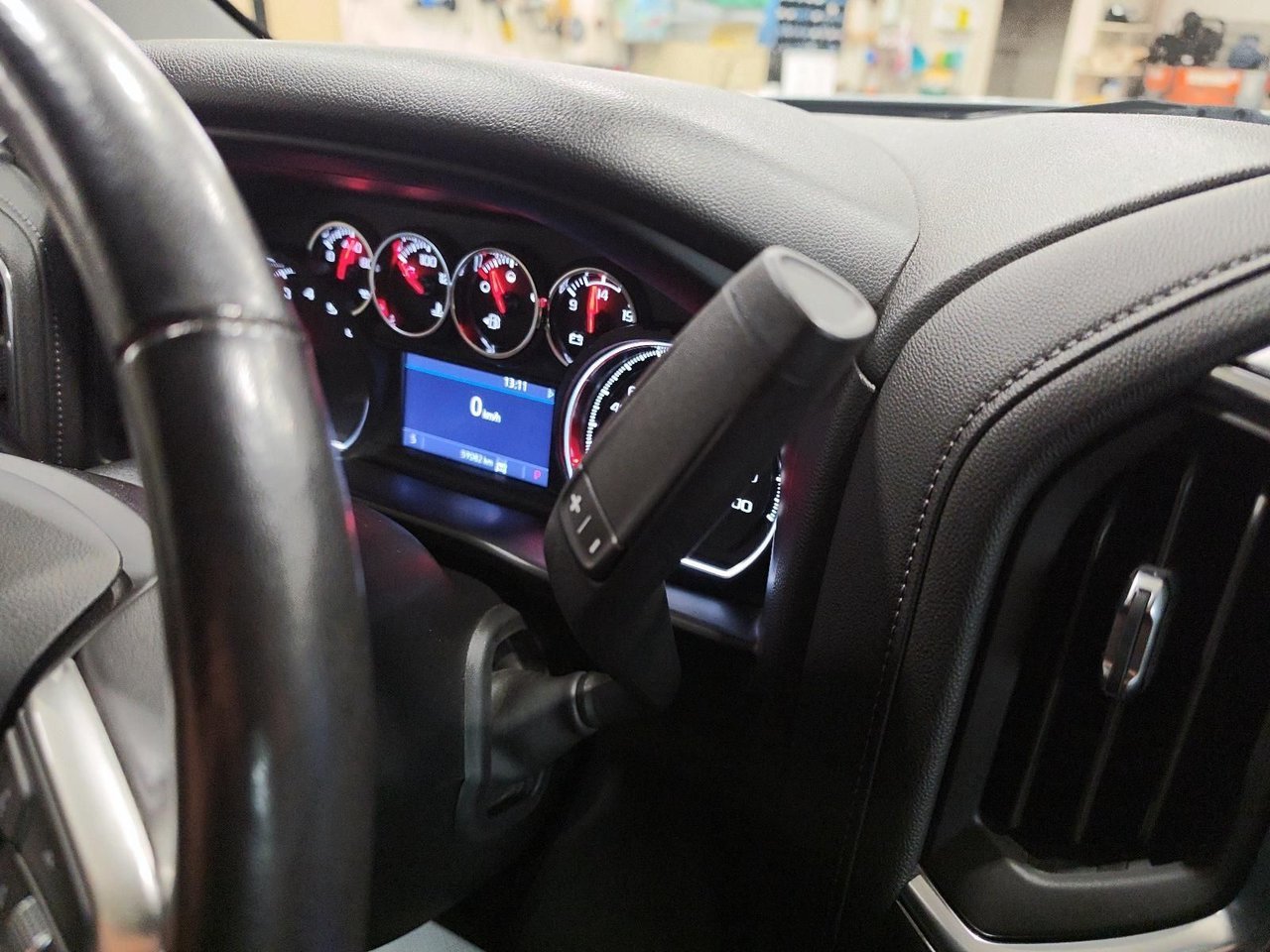 2020 Chevrolet Silverado 1500 LT Grey Baie-Comeau - photo #14
