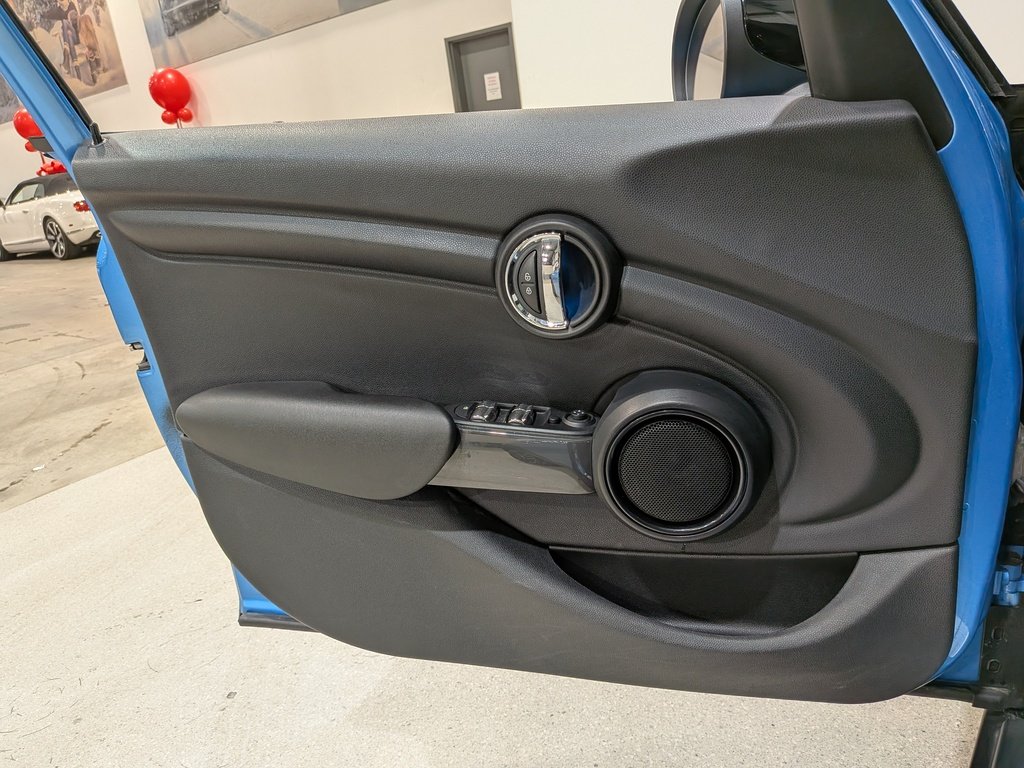 MINI Cooper Hardtop 5 Door 5dr HB 2016 Bleu Val-David - photo #30