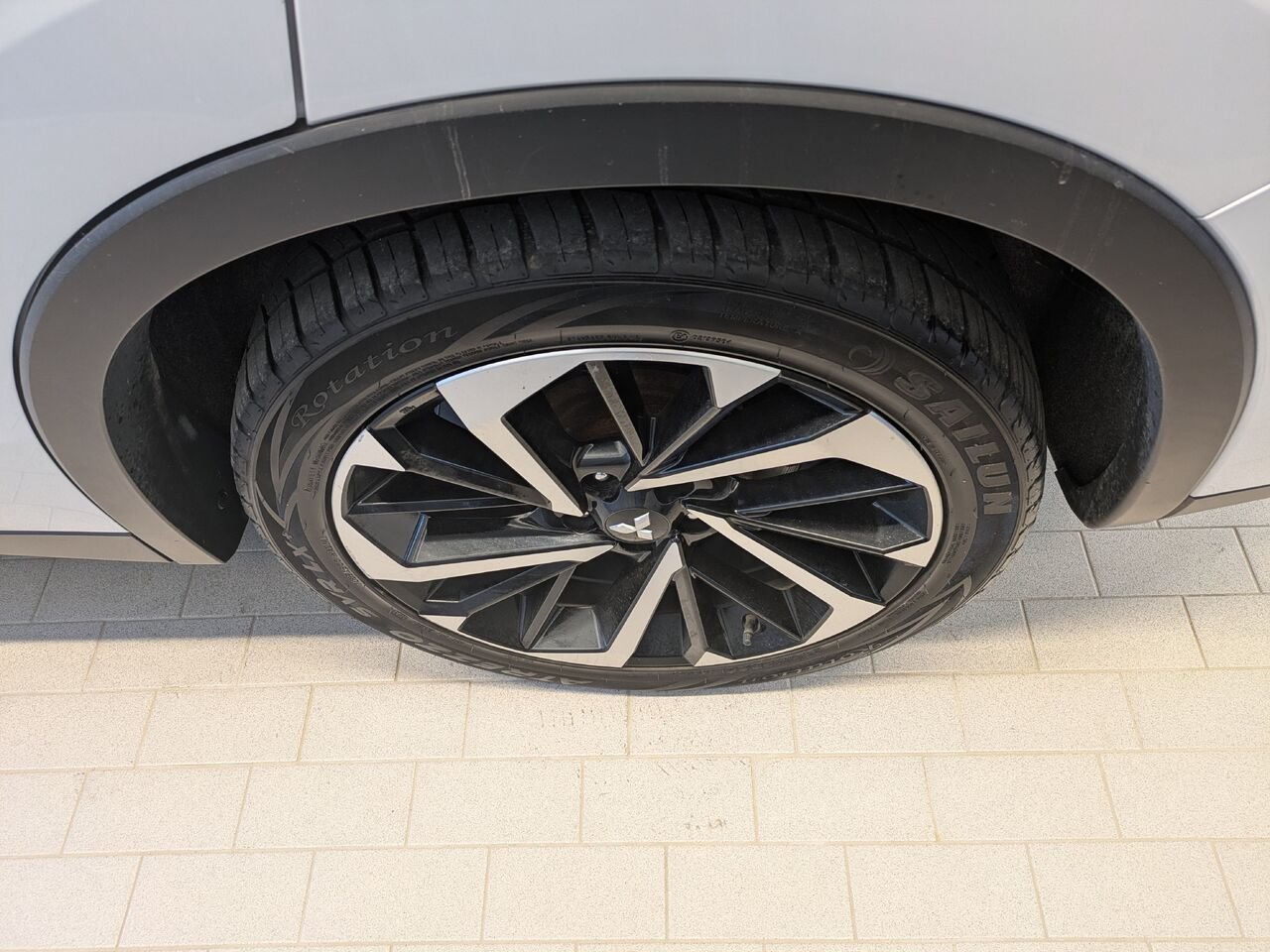 2022 Mitsubishi Outlander White Gatineau - photo #4
