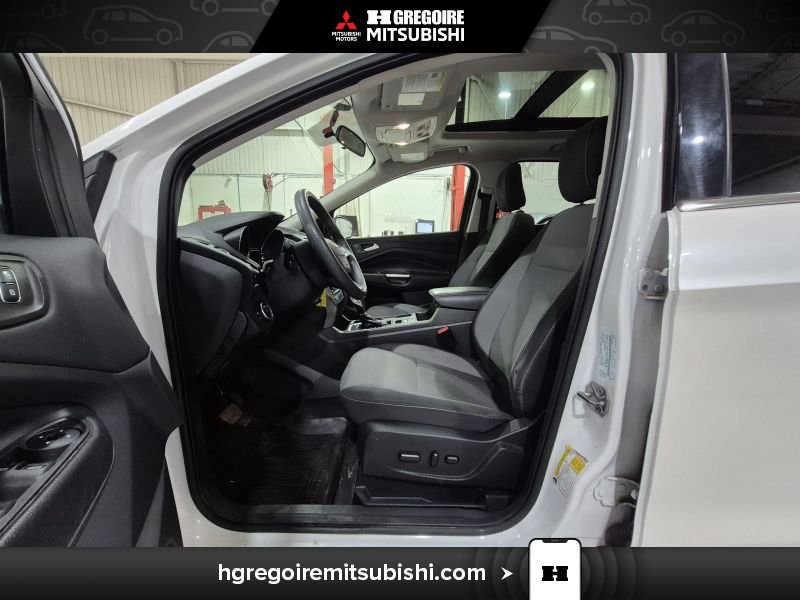2018 Ford Escape White Laval - photo #13