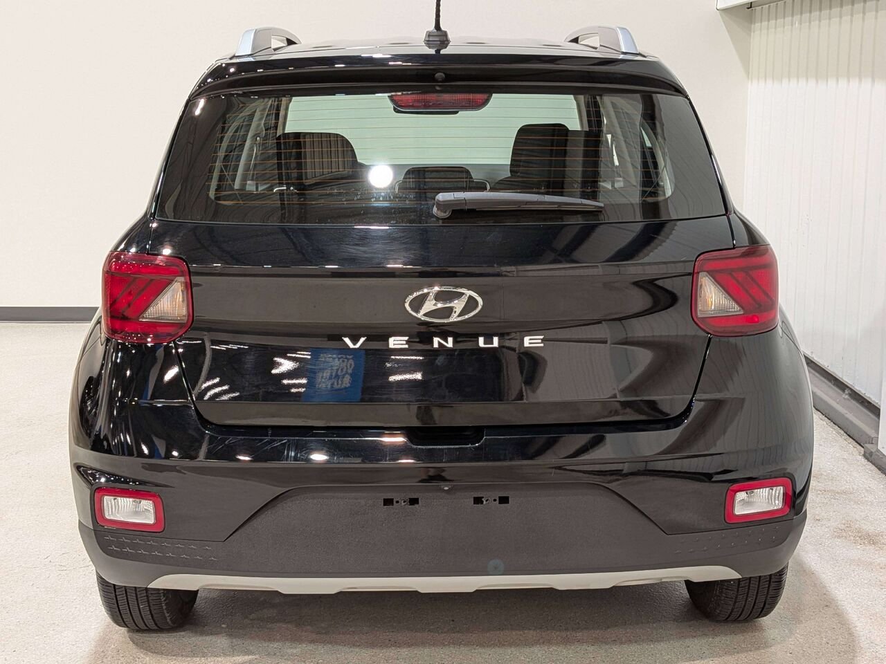 2026 Hyundai Venue Preferred IVT Black Val-David - photo #5