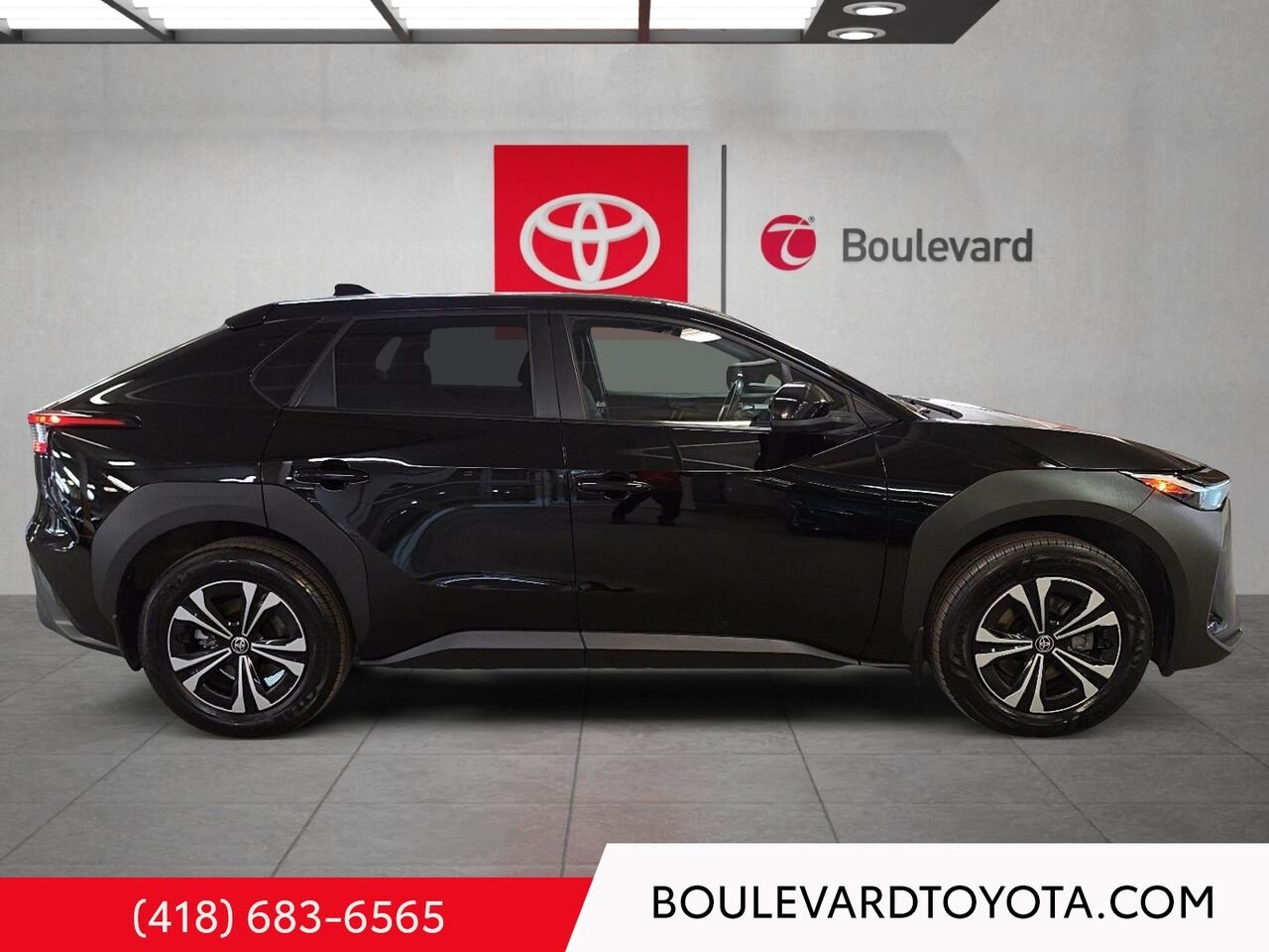 Toyota bZ4X 100243A-20 | LE 2024 Noir Québec - photo #3