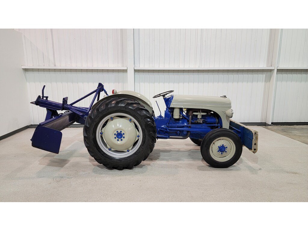 Ford Others Tracteur Massey Fergusson Antiquité 1955 Val-David - photo #6